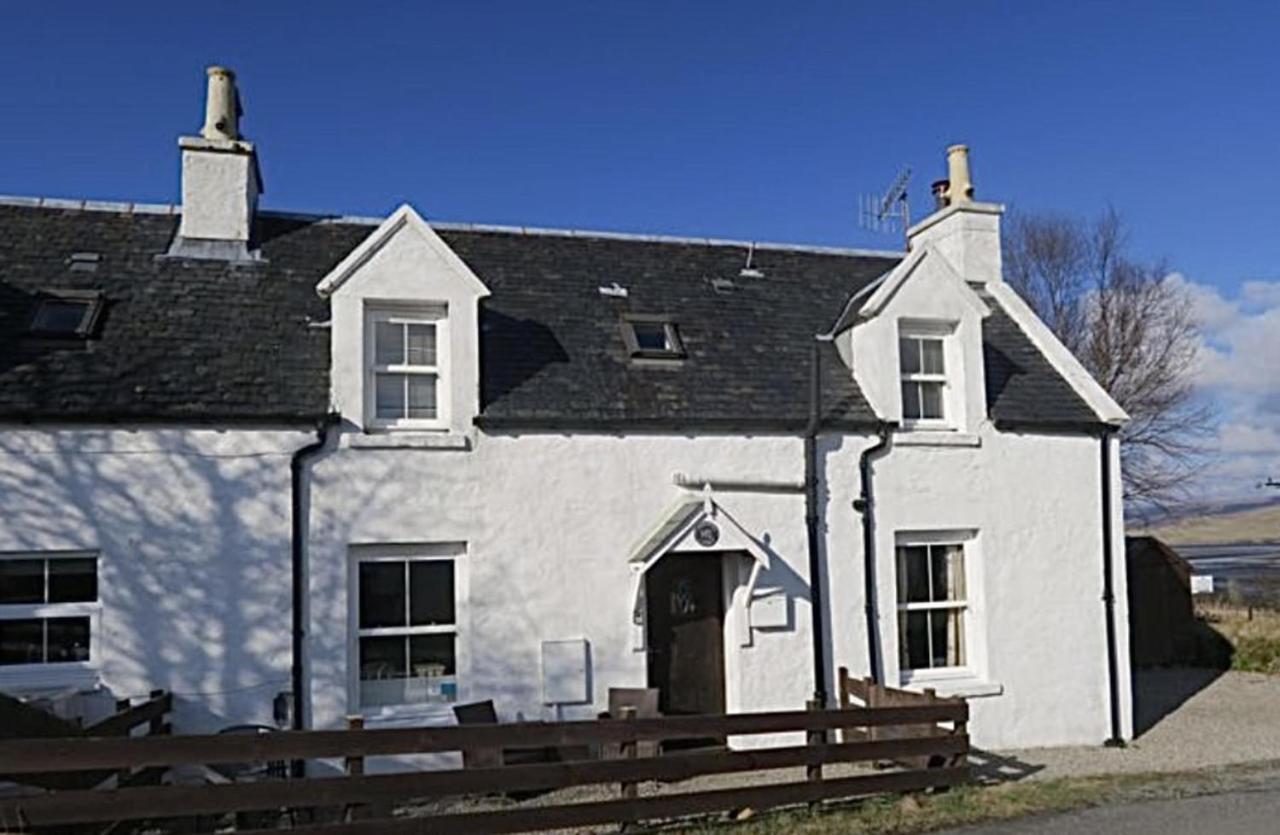 1 Keepers Cottage Skeabost Bridge Isle Of Skye Exteriör bild
