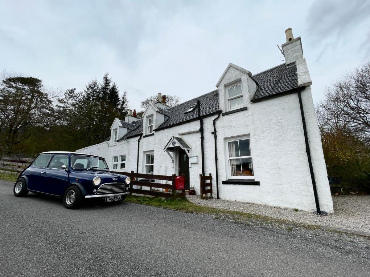 1 Keepers Cottage Skeabost Bridge Isle Of Skye Exteriör bild